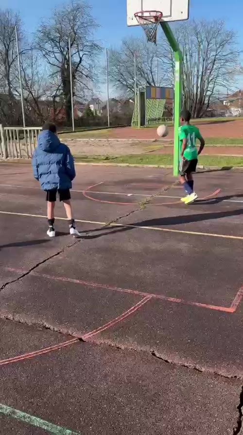 Février au stade